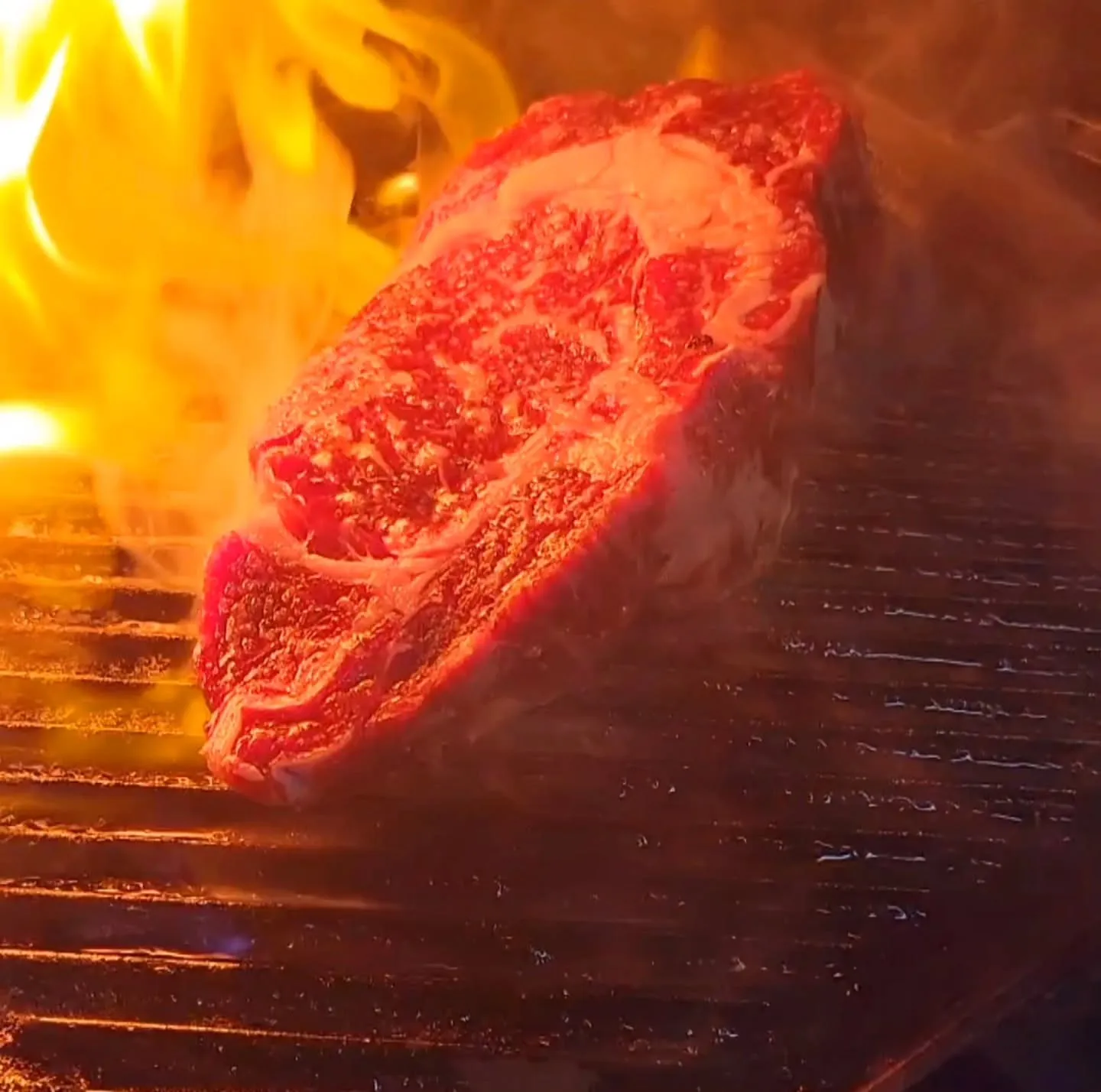 ピザ歴26年、百名店出身シェフの　　　　　　　　　ナポリピッ...