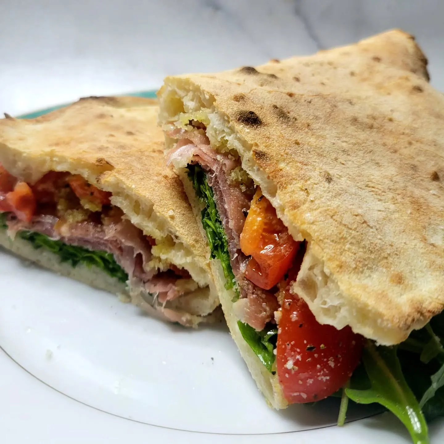 ピザ歴26年、百名店出身シェフの　　　　　　　　　ナポリピッ...