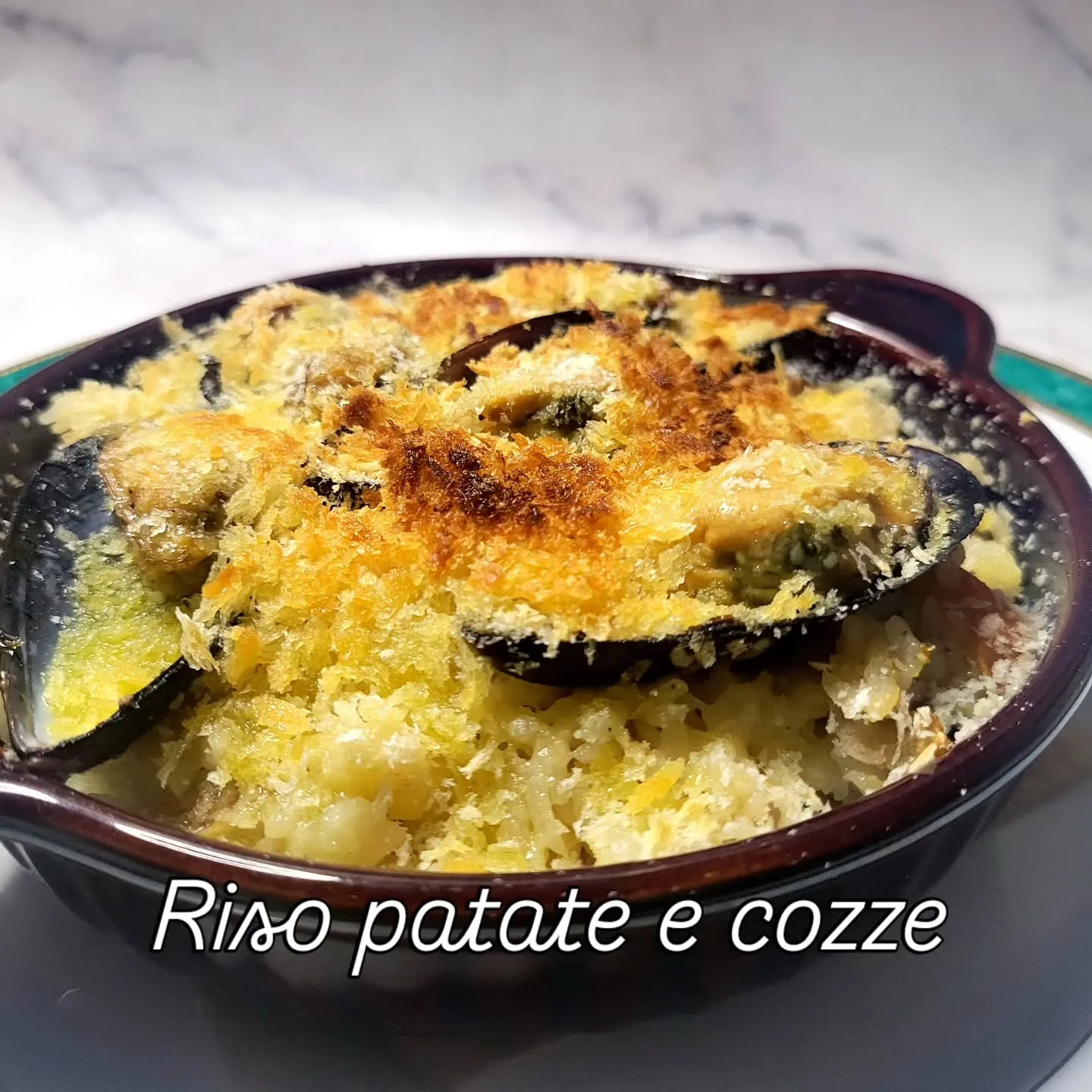 ピザ歴26年、百名店出身シェフの　　　　　　　　　飾らない街...