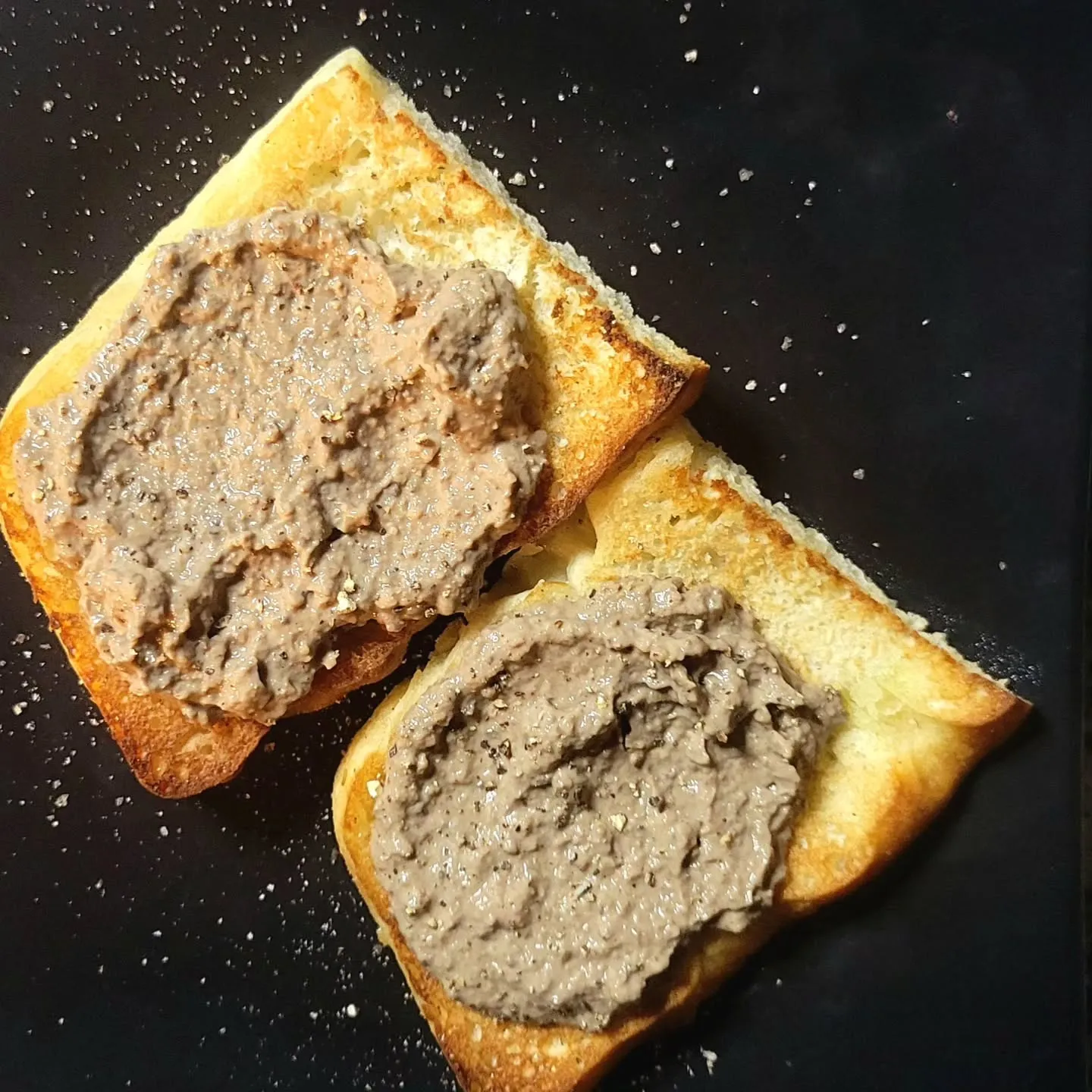 ピザ歴26年、百名店出身シェフによる