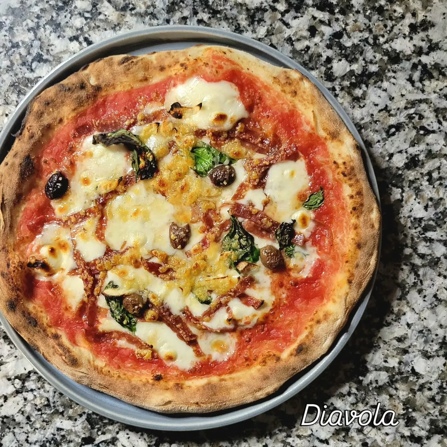 薪窯ピッツァとイタリア料理