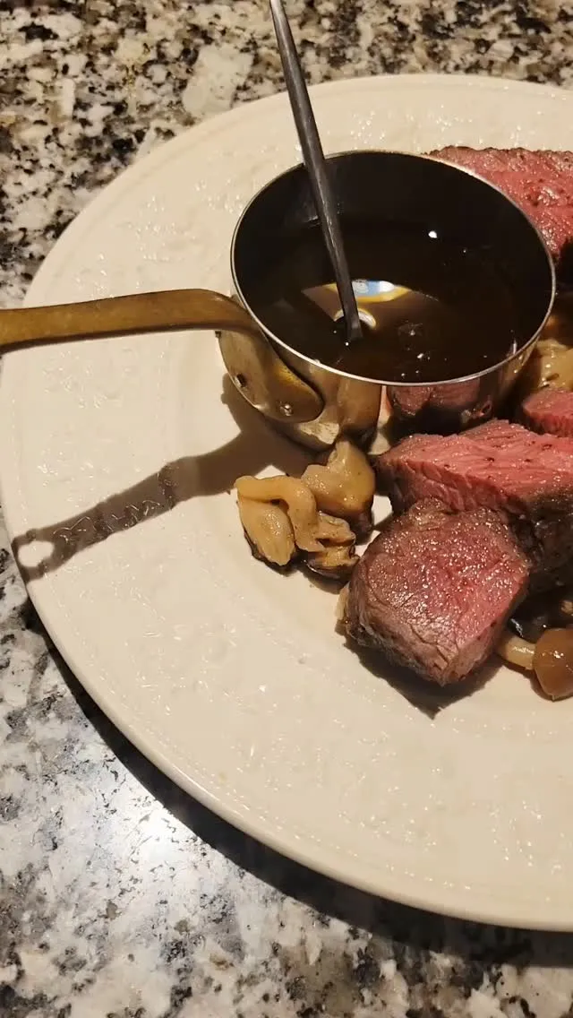 F1牛ランプ肉の窯焼き！